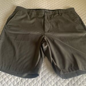 Amazon Essentials Men’s Shorts